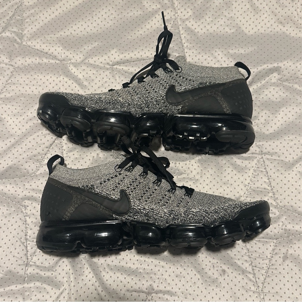 LIKE NEW NIKE VAPORMAX FLYKNIT MENS!